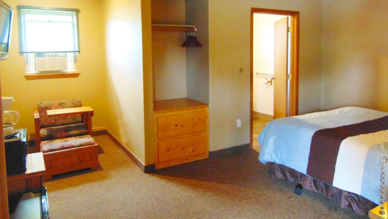 Dodge Peak Lodge Bonners Ferry Bagian luar foto